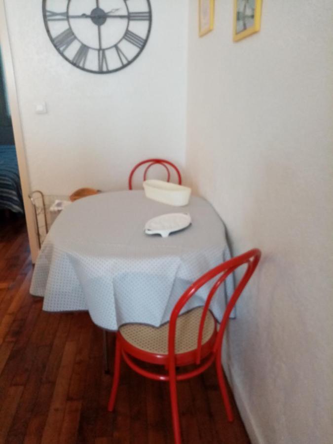 Agréable appartement dans le vieux Trouville Exterior foto